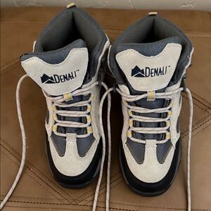 Denali Men's Gray and White Hiking Boots